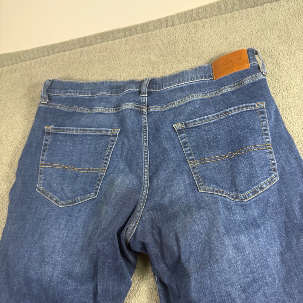 Lucky Brand 221 Straight Leg Jeans Mens 40x30 Medium Wash Blue Denim Pants